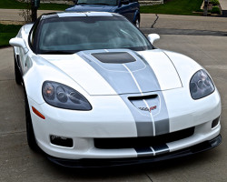 white pigment anodized car with titanium dioxide pigment